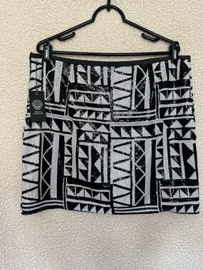 Vince Camuto Black & White Geometric Sequin Mini Skirt